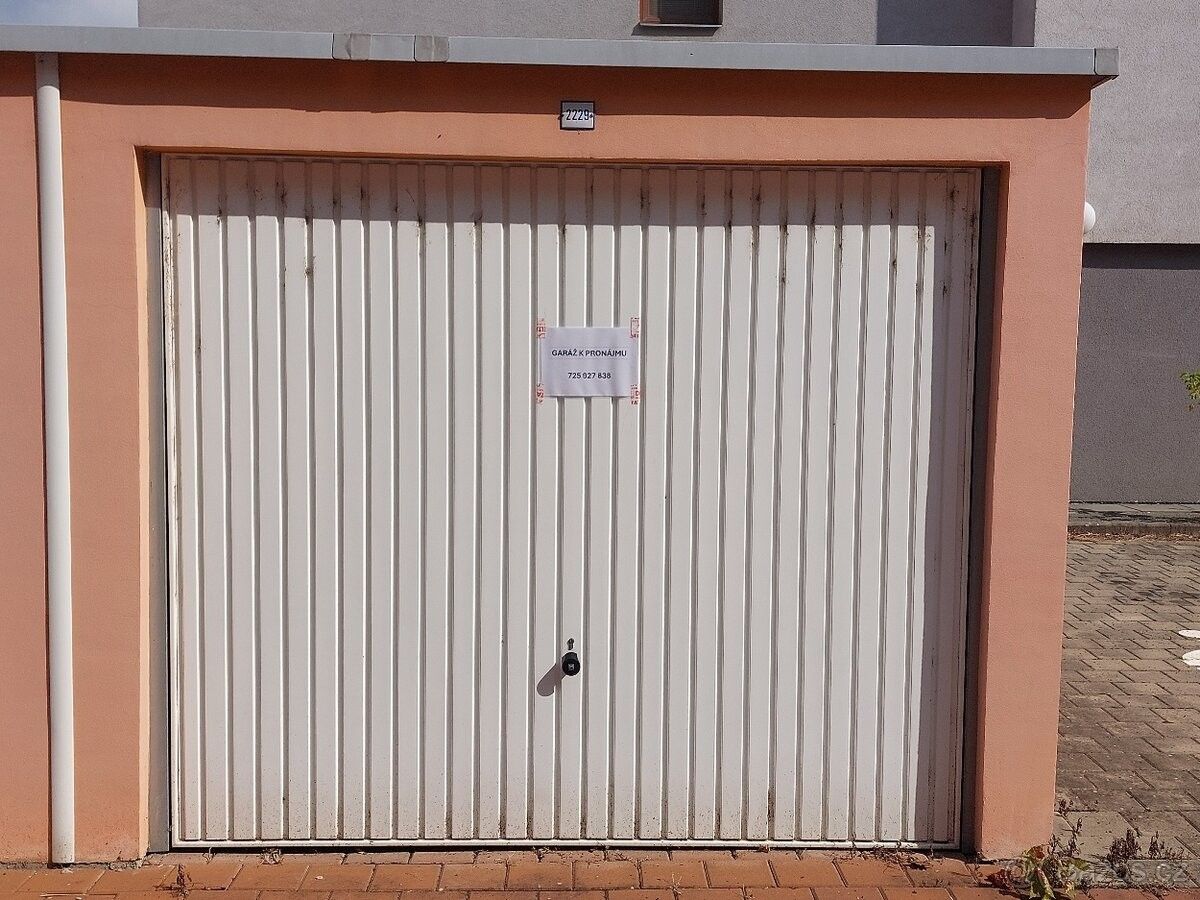 Garáž