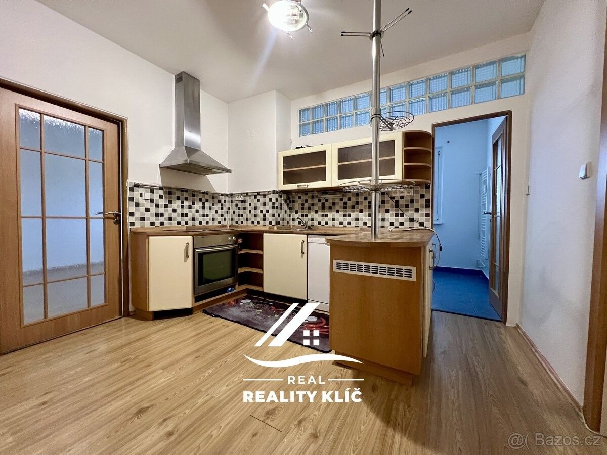 Byty, Ostrava, 700 30