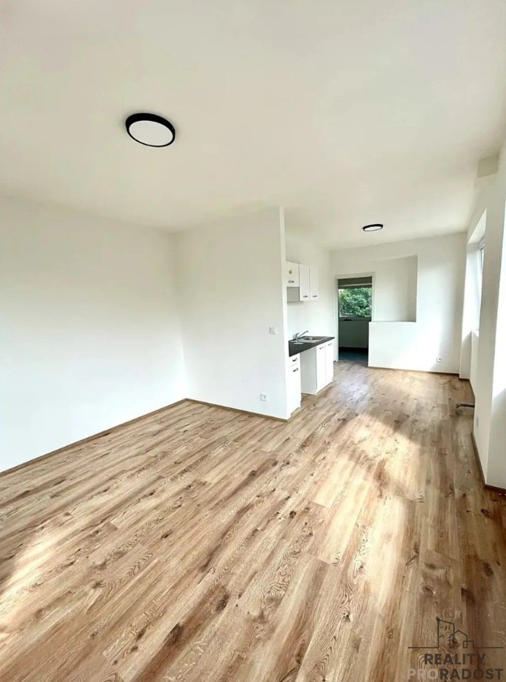 Pronájem byt 1+kk - Na břevnovské pláni, Praha, 30 m²