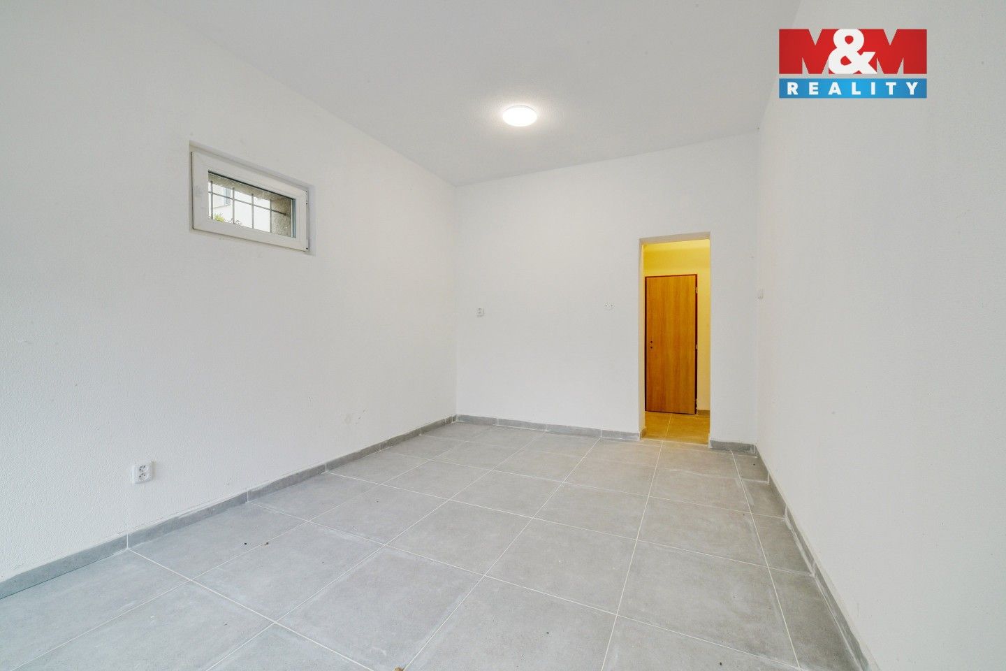 Pronájem obchodní prostory - Husova, Mariánské Lázně, 22 m²