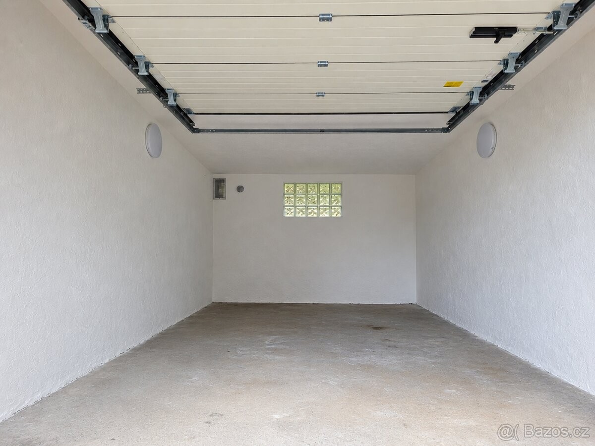 Garáž · 45 m² · Desná v Jizerských horách, 468 61 - 4
