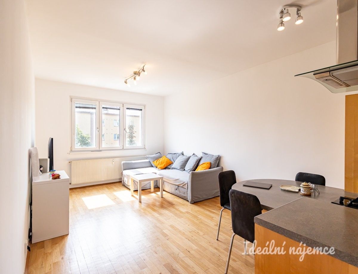 3+kk, Olbrachtova, Praha, 56 m² - 1