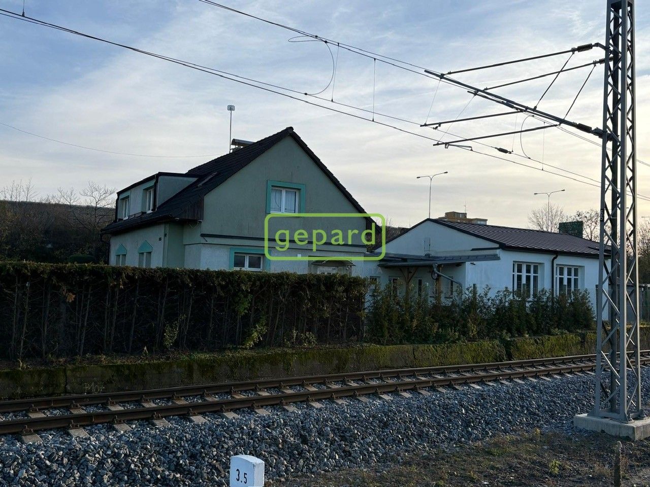 Pronájem kancelář - Zakrytá, Praha, 670 m²