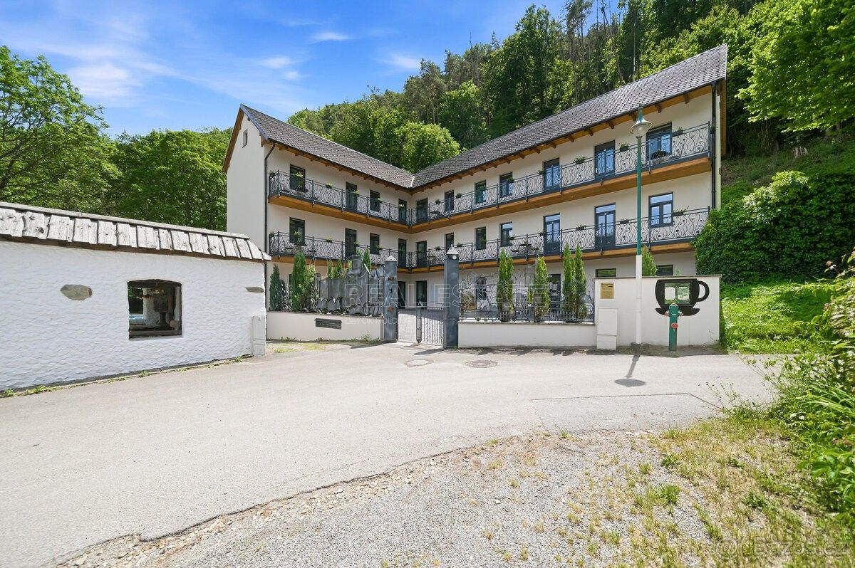 Byty, 987 66, Zahraničí - 2