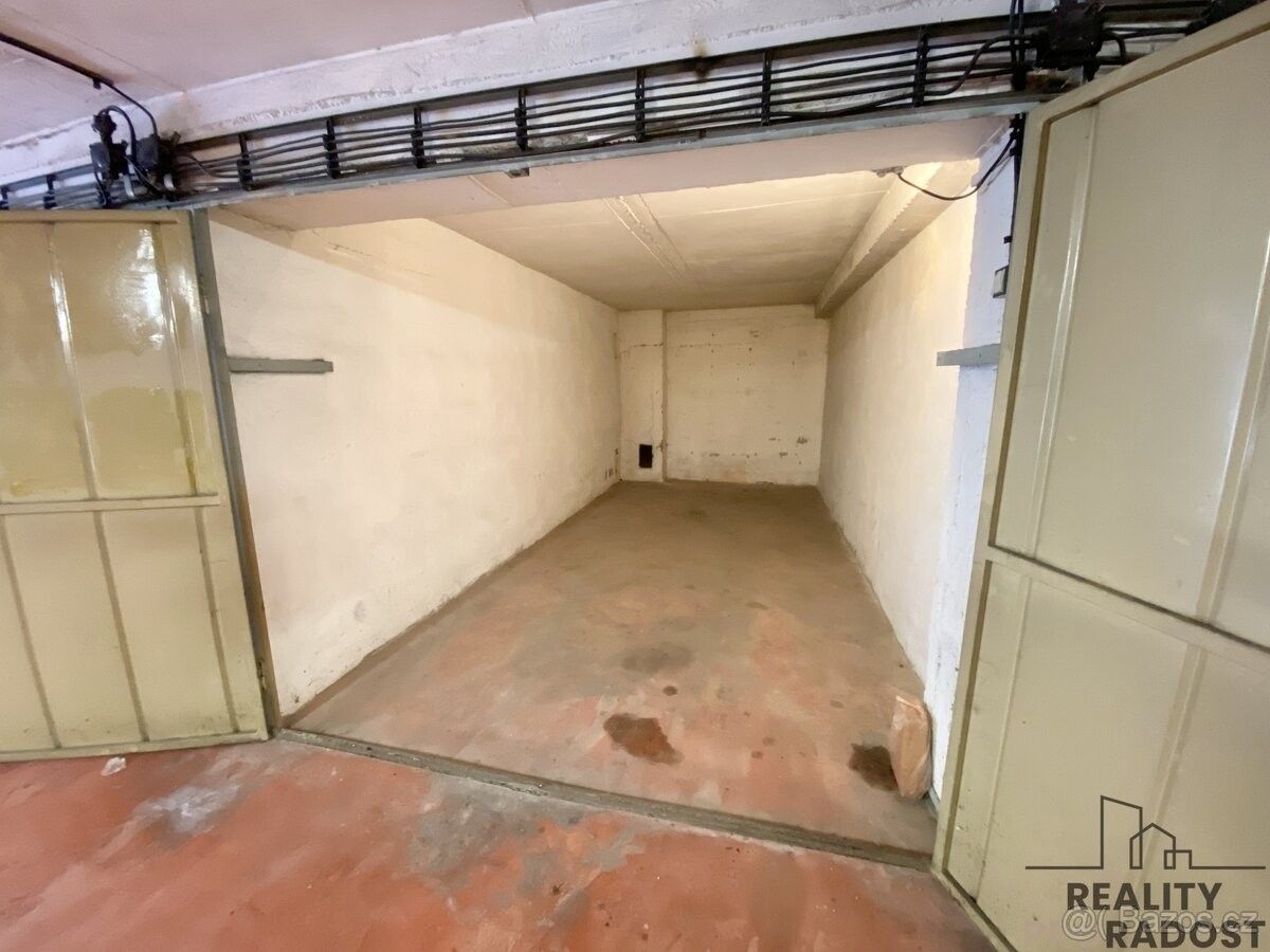 Garáže, Olomouc, 779 00