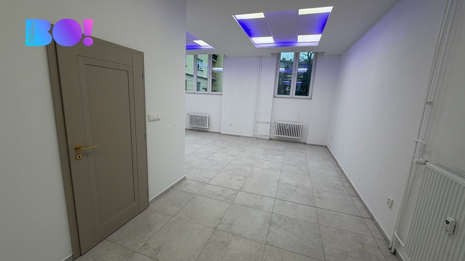 Obchodní prostory, náměstí ČSA, Český Těšín, 70 m² - 1