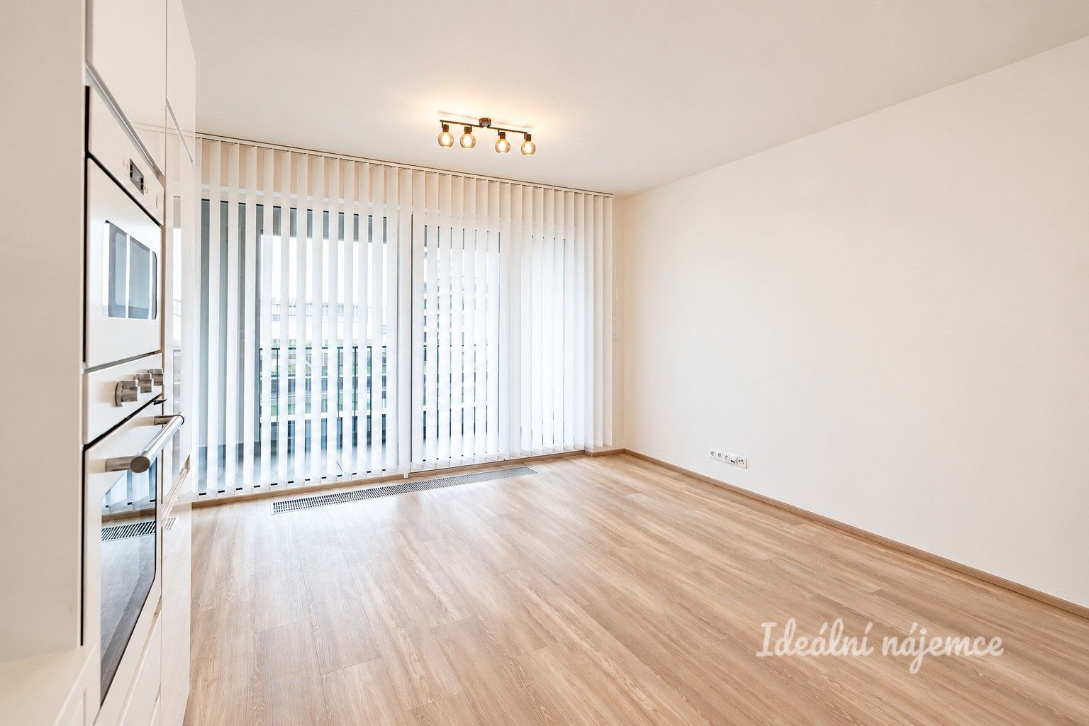 Byt 2+kk · 53 m² · Poděbradská,Hloubětín - Praha 9,Praha - 3