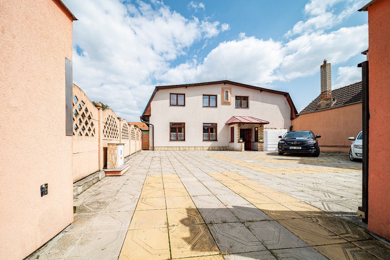 Obchodní prostory, Nedakonice, okres Uherské Hradiště, Zlínský kraj, 500 m² - 1
