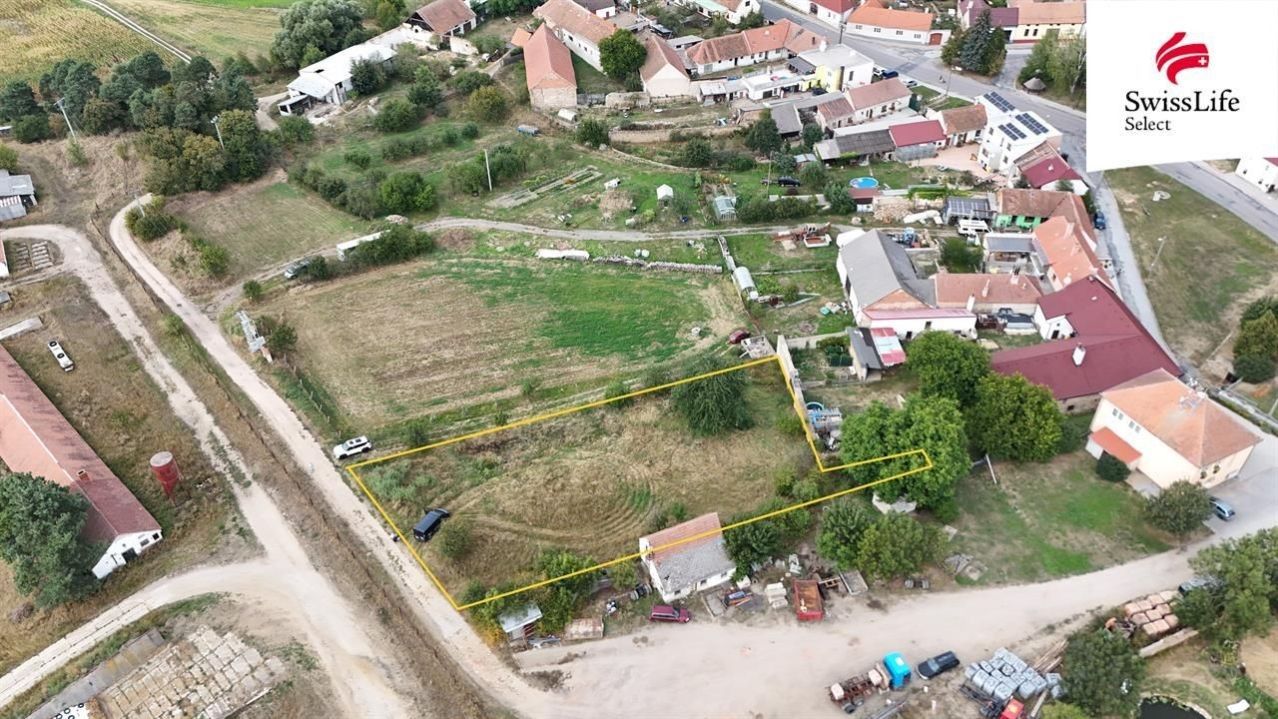 Prodej pozemek pro bydlení - Hostim - 2
