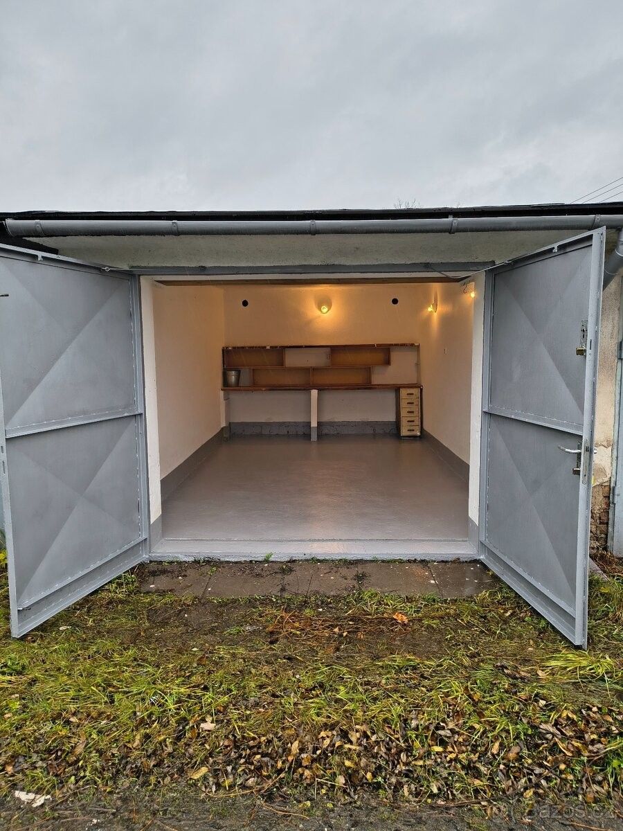 Pronájem garáž - Ropice, 739 61