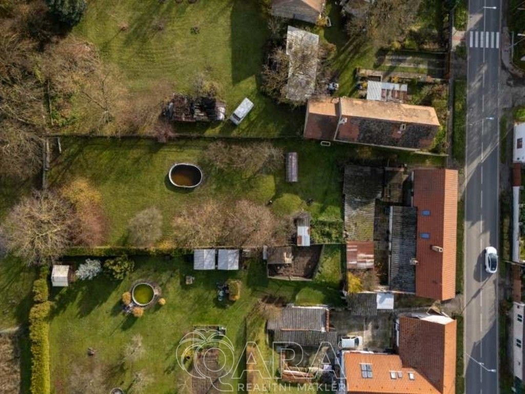Rodinné domy, Benátecká Vrutice, Milovice, 300 m²