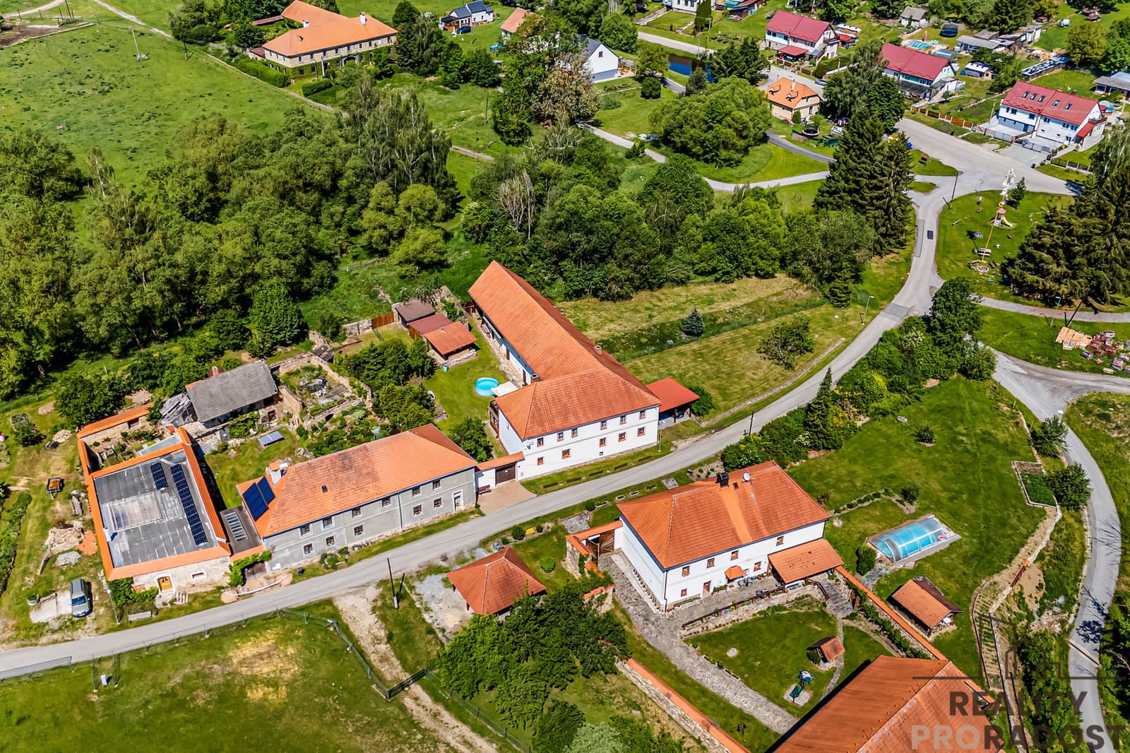 Rodinné domy, Kájov Novosedly, 557 m² - 2