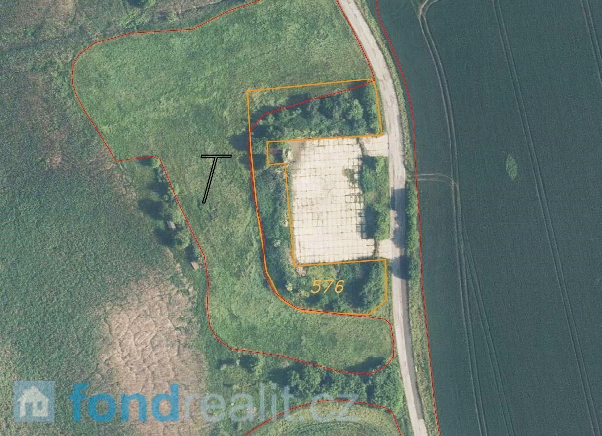 Prodej zemědělský pozemek - Jičíněves, 2 724 m²