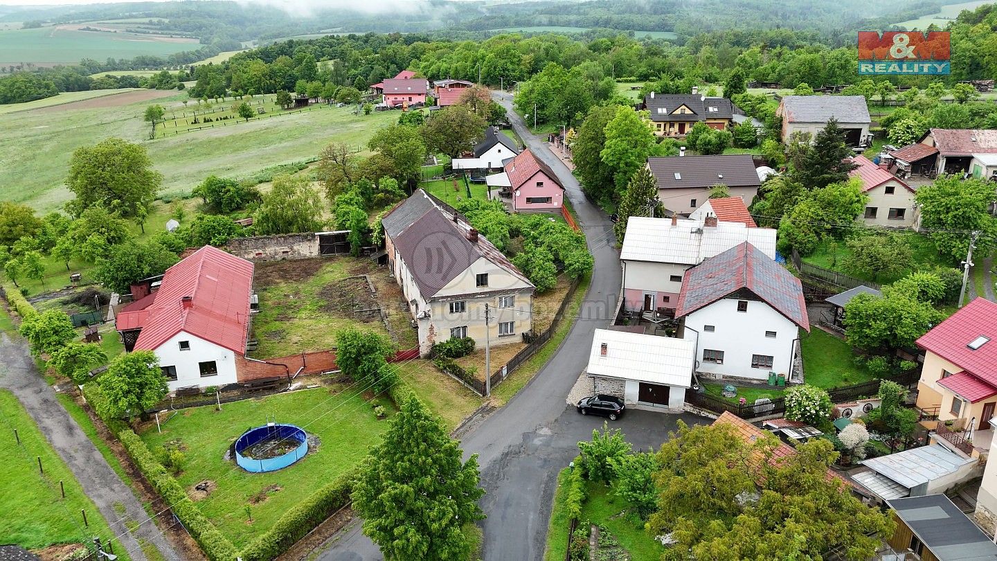 Rodinné domy, Fulnek - Děrné, okres Nový Jičín, 238 m² - 2