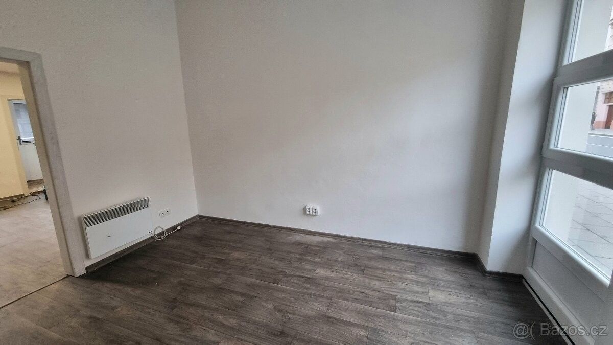 Pronájem obchodní prostory - Opava, 746 01