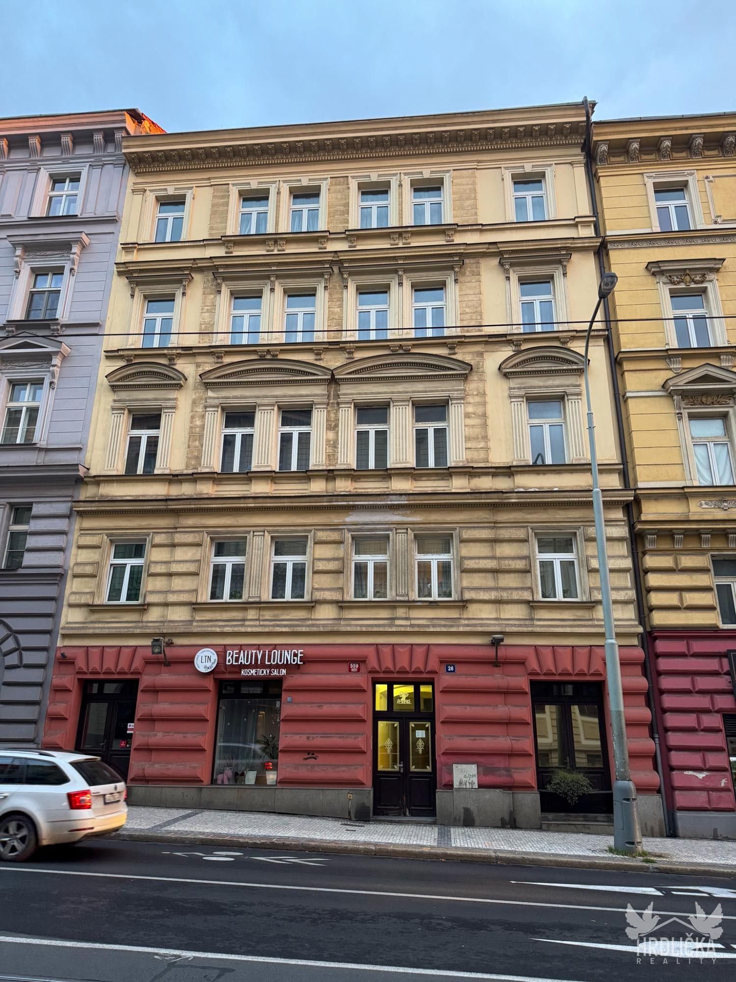 Prodej byt 2+1 - Smíchov, Praha, 53 m²