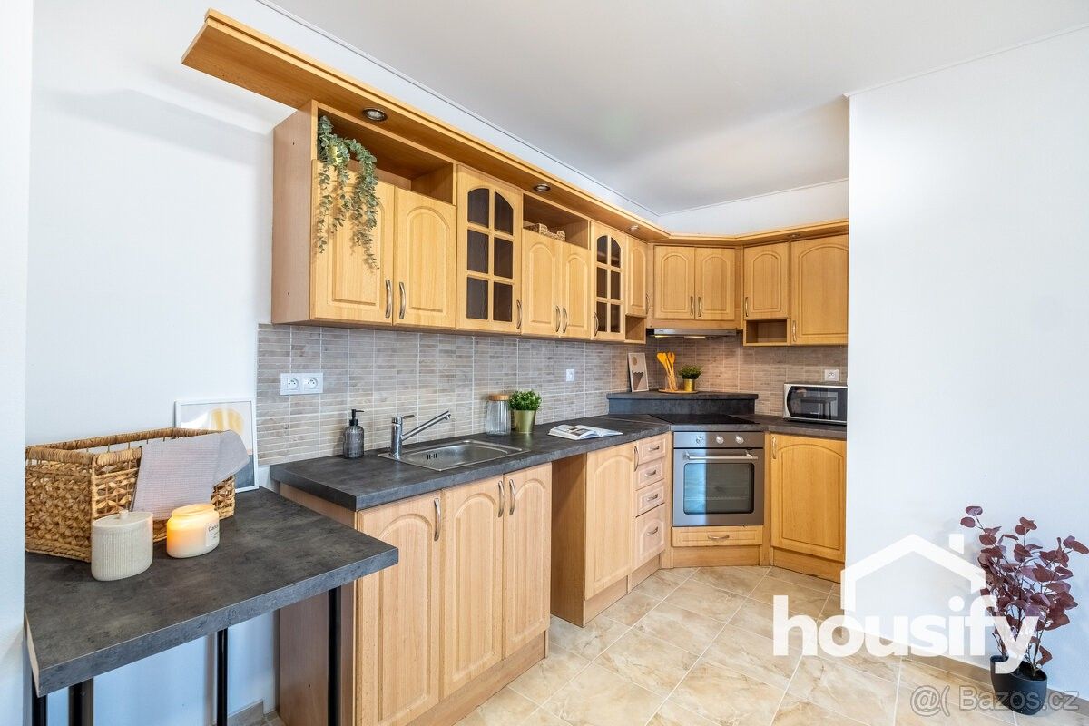 Byty, Hostěradice, 671 71