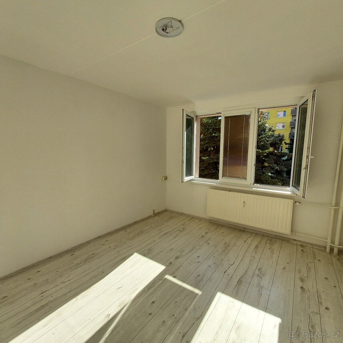 Pronájem byt - Chomutov, 430 04