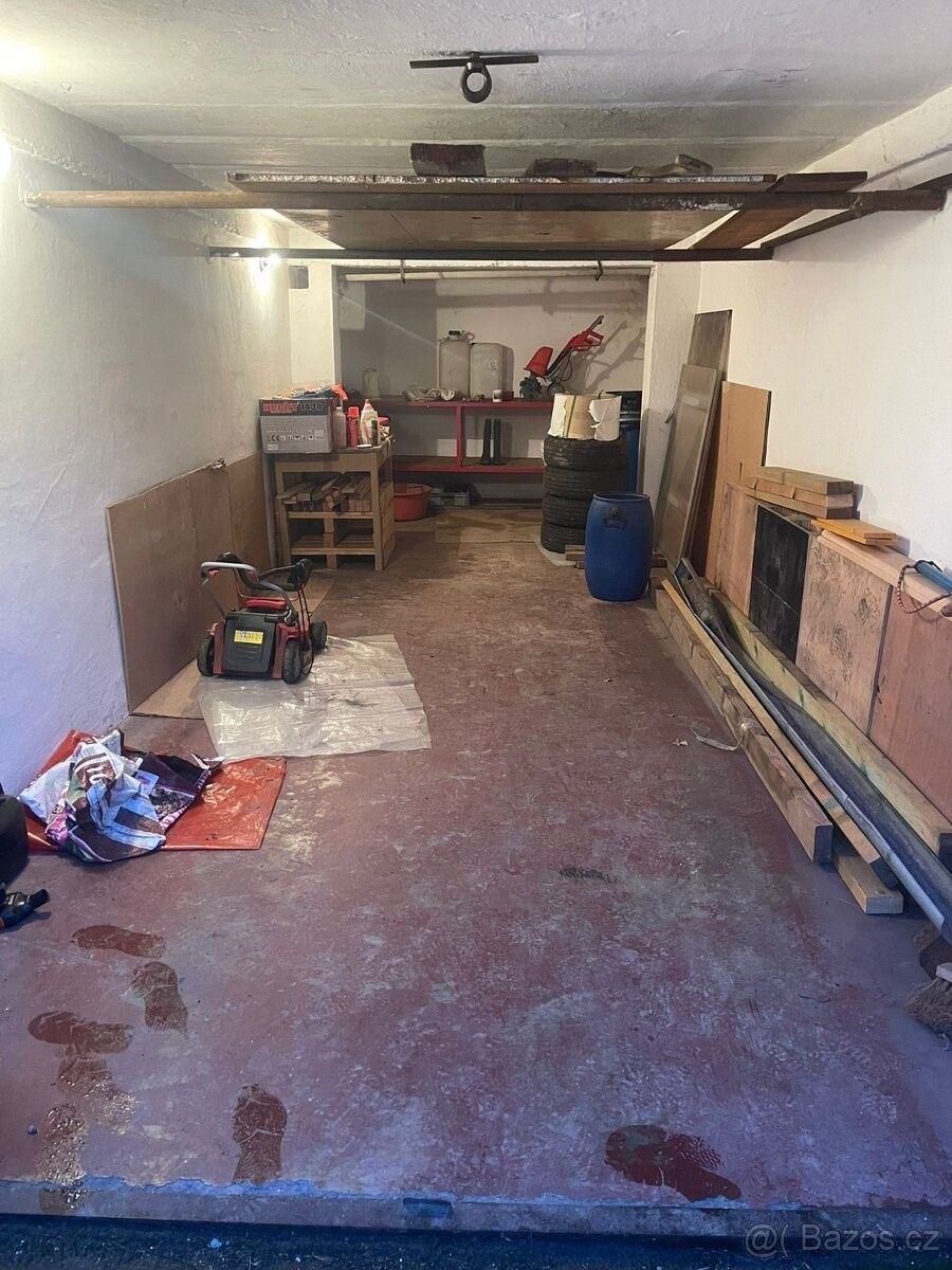 Prodej garáž - Otrokovice, 765 02