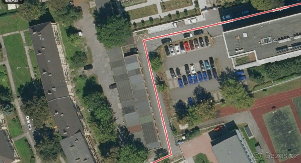 Garáže, Praha, 102 00