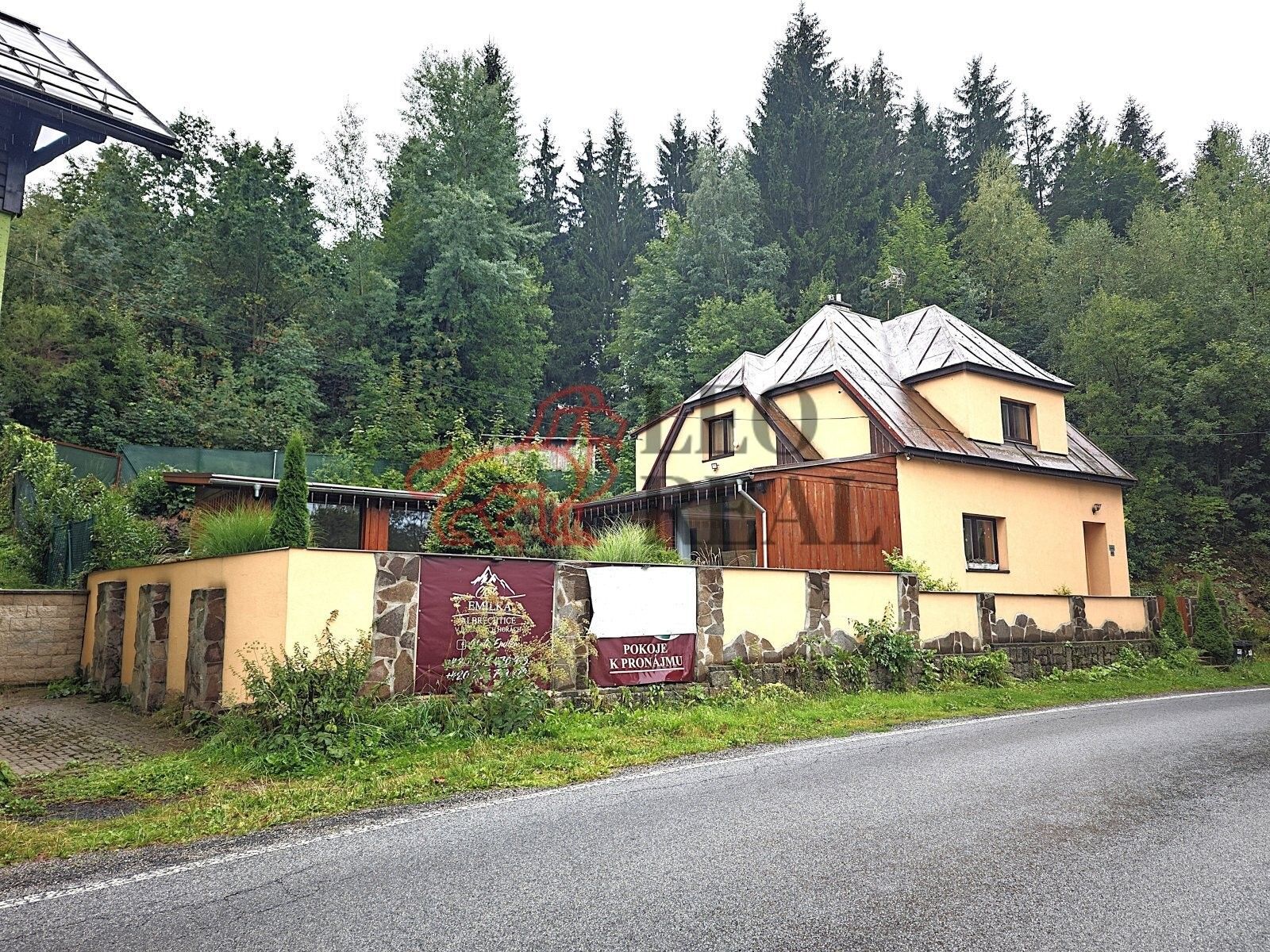 Rodinné domy, Údolí Kamenice, Tanvald, 350 m² - 1