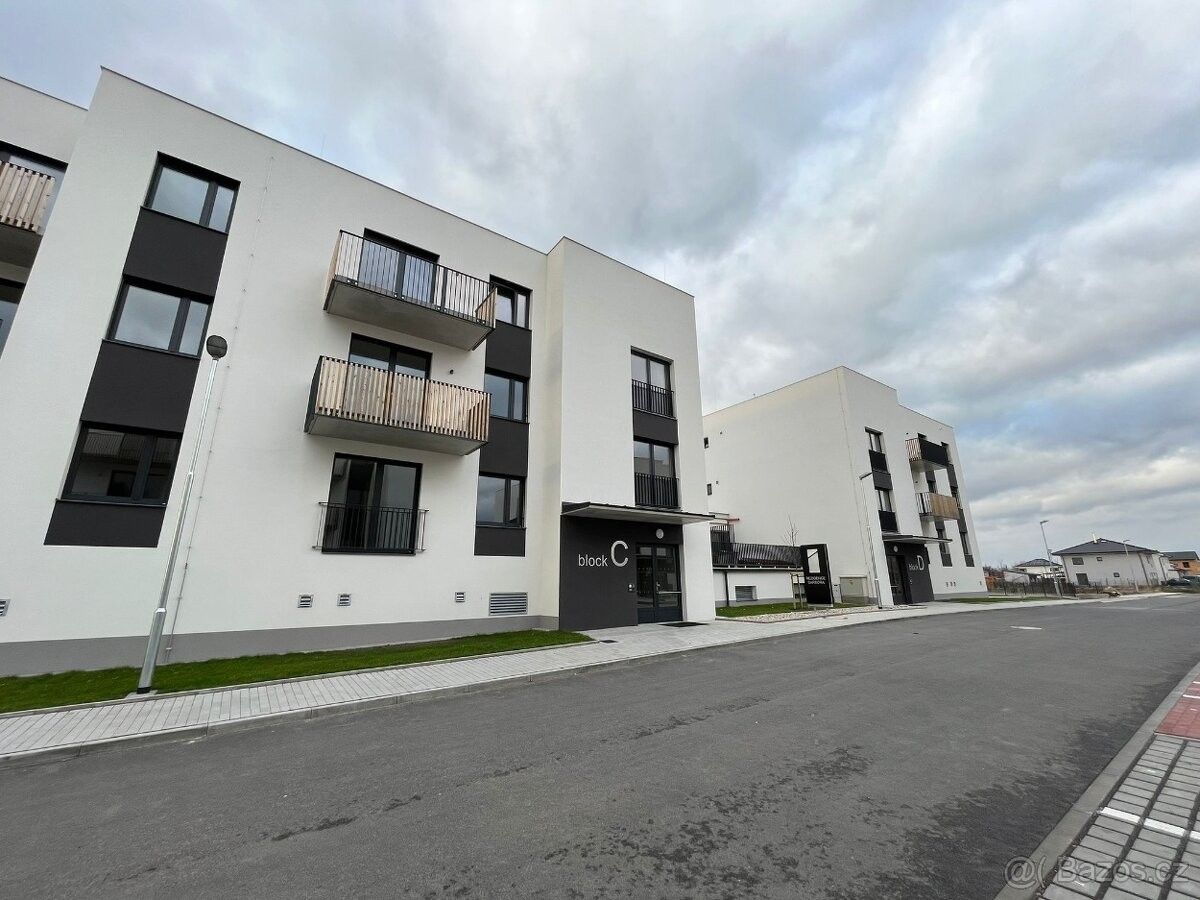 Garáže, Poděbrady, 290 01