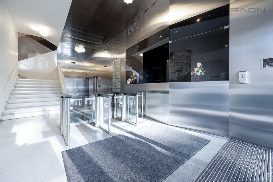 Pronájem kancelář - Pobřežní, Praha, 239 m²