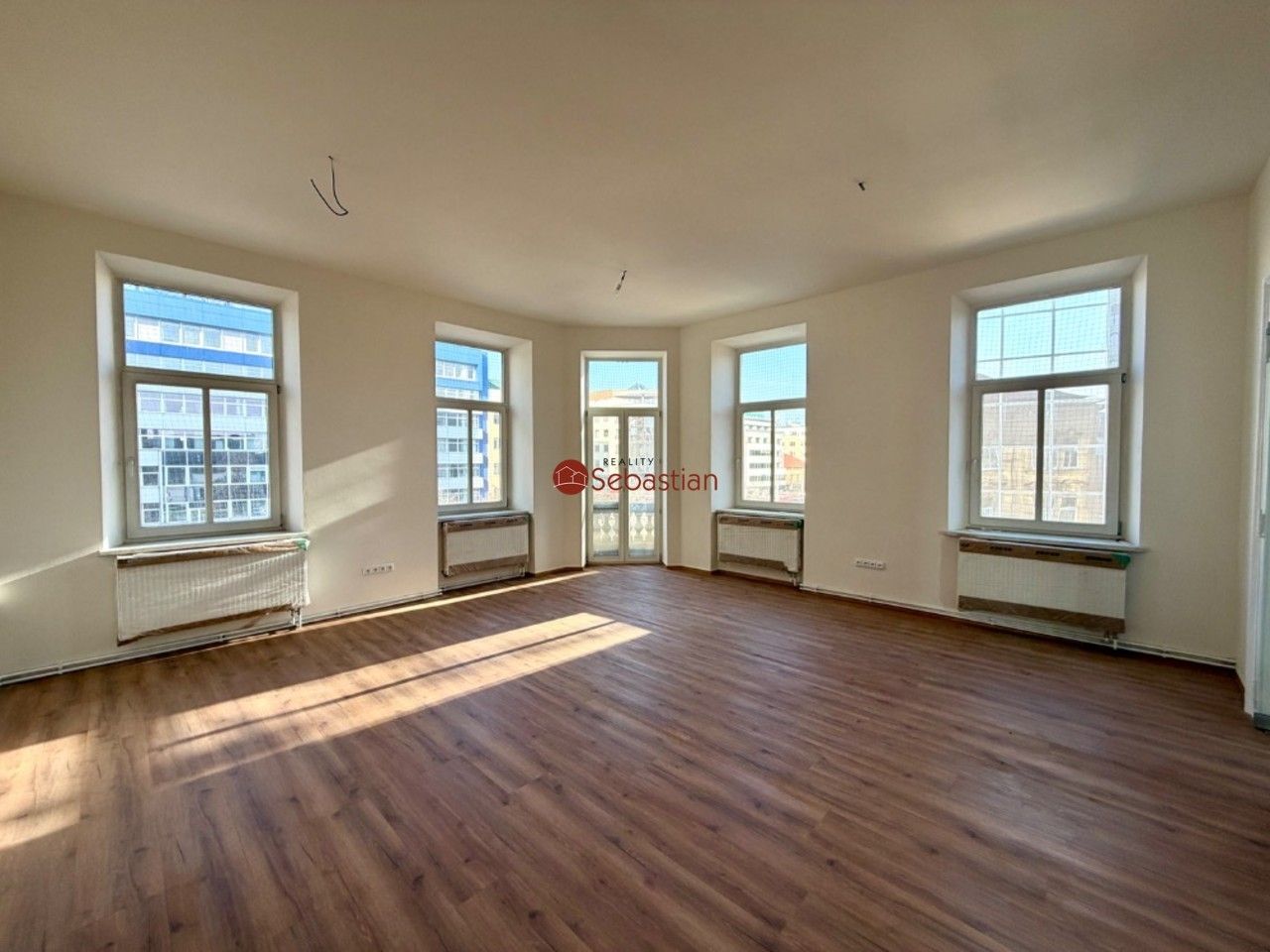 Kanceláře, třída Míru, Pardubice, 106 m²