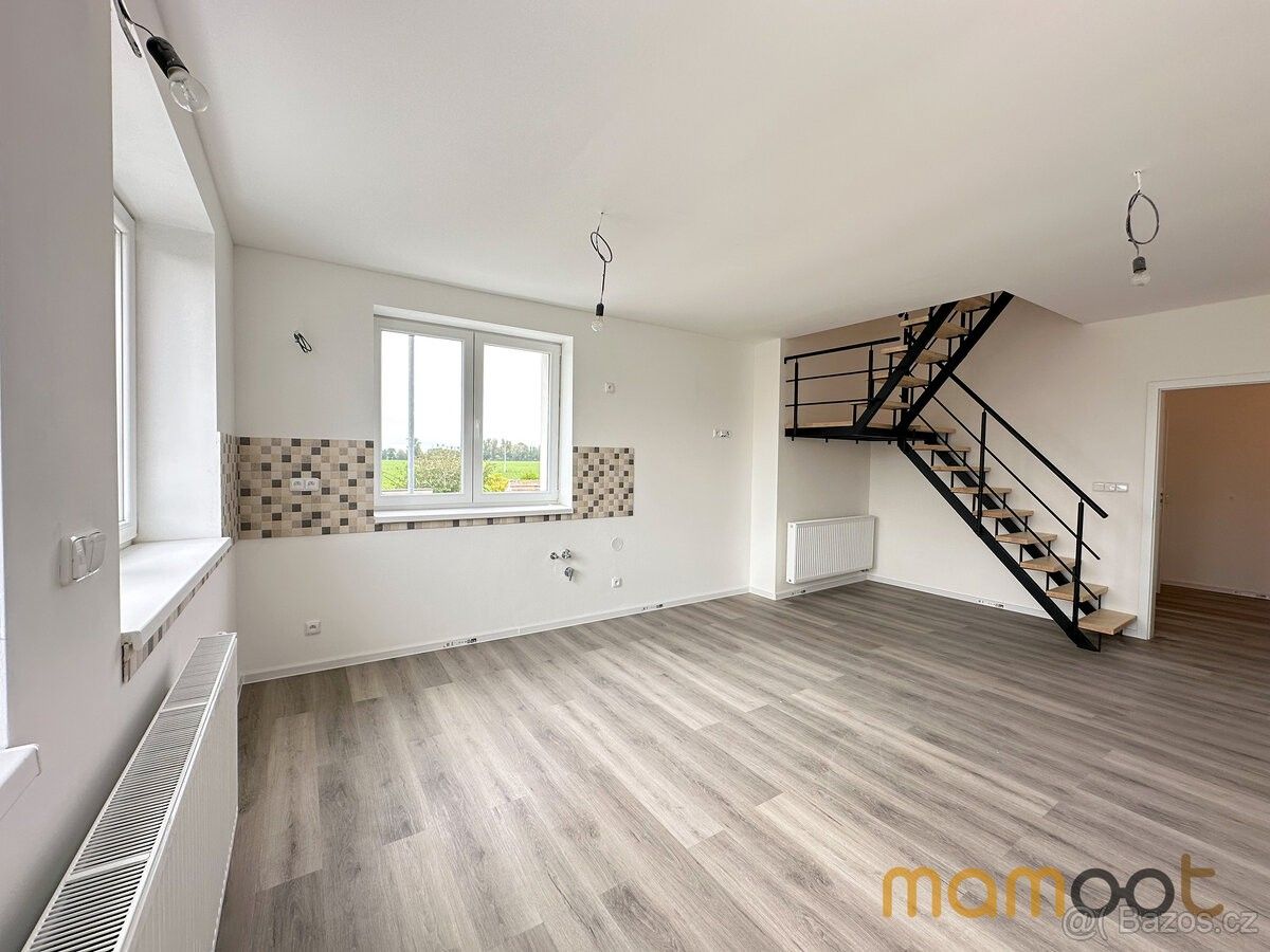 Byty, Kostomlaty nad Labem, 289 21