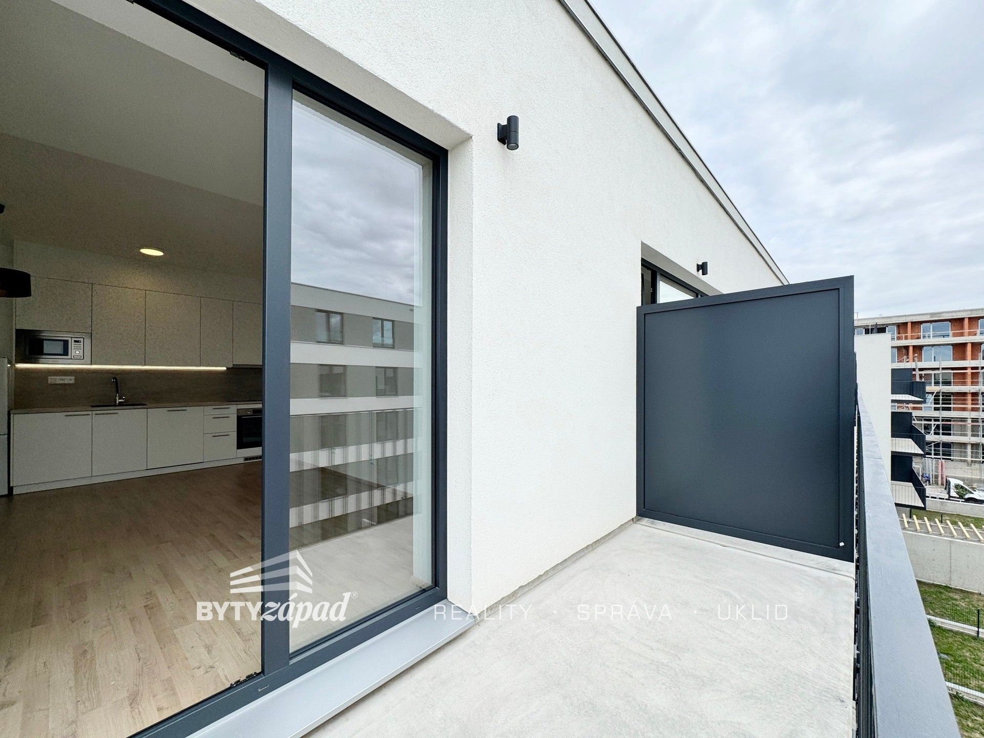 Pronájem byt 1+kk - Plzeň, 37 m² - 5
