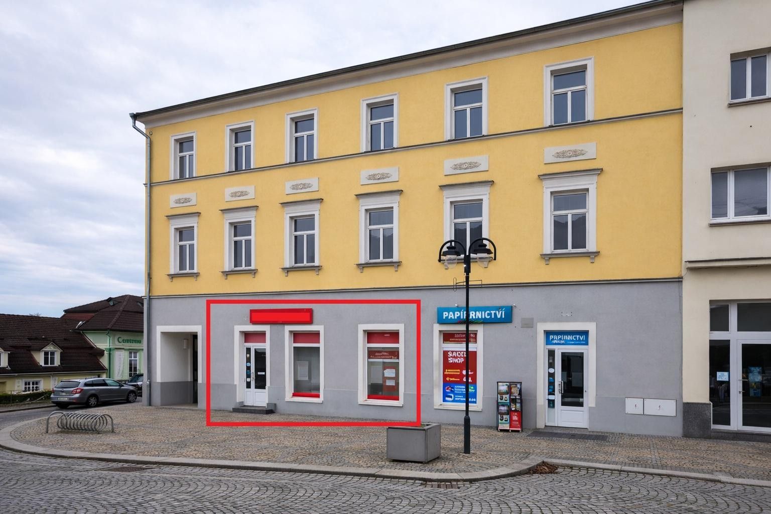 Obchodní prostory, nám. F. Křižíka, Tábor, 53 m²
