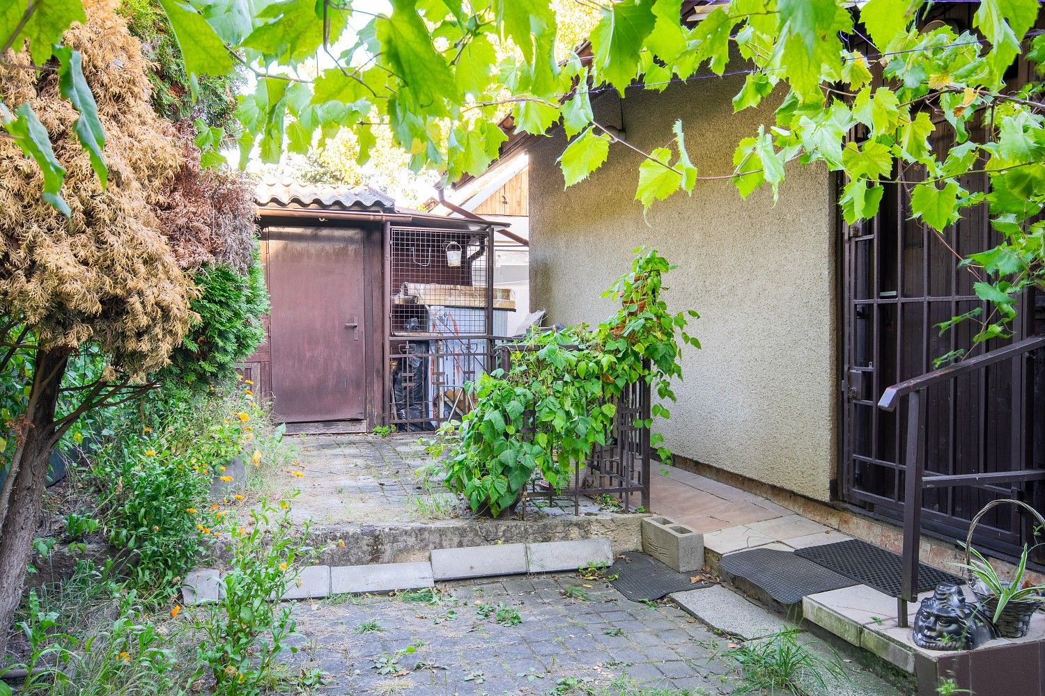 Prodej chalupa - K Hutím, Praha 9 - Hloubětín, 54 m² - 2