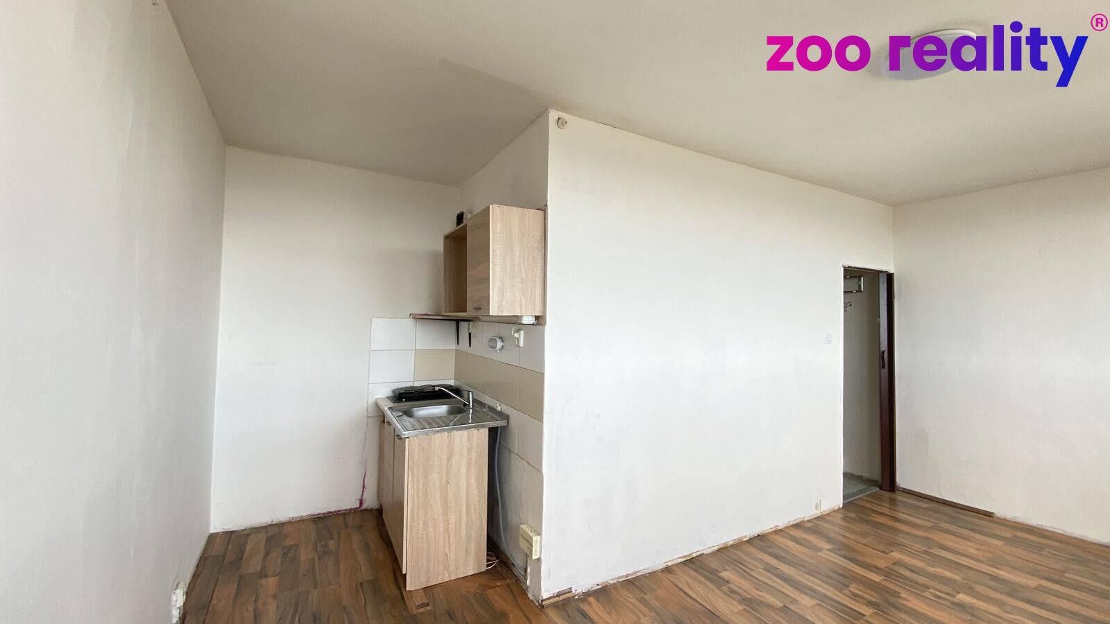 Pronájem byt 1+kk - Březenecká 4750, Chomutov, 23 m² - 5