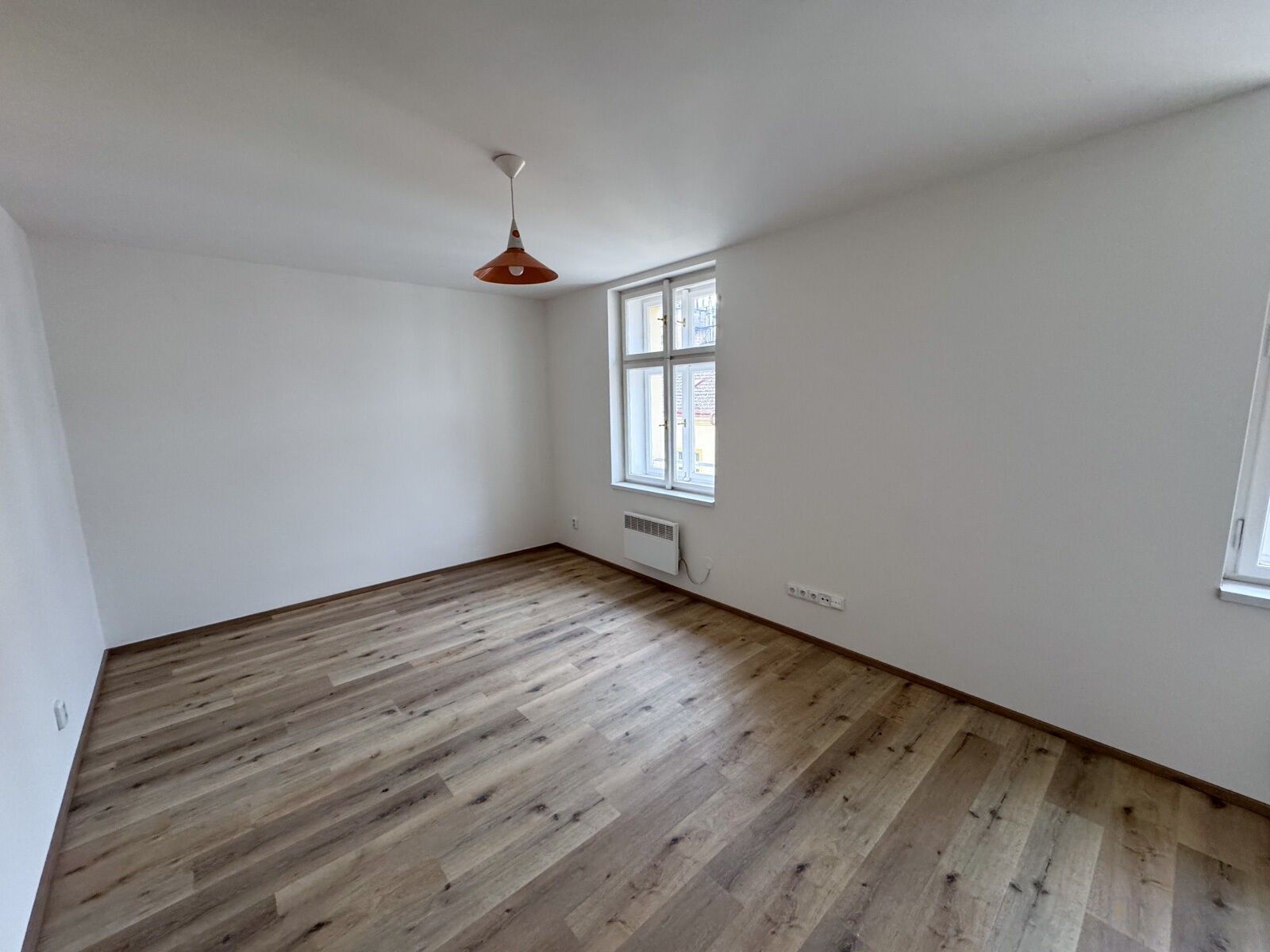 Pronájem byt 1+kk - Trojická, Praha, 34 m²