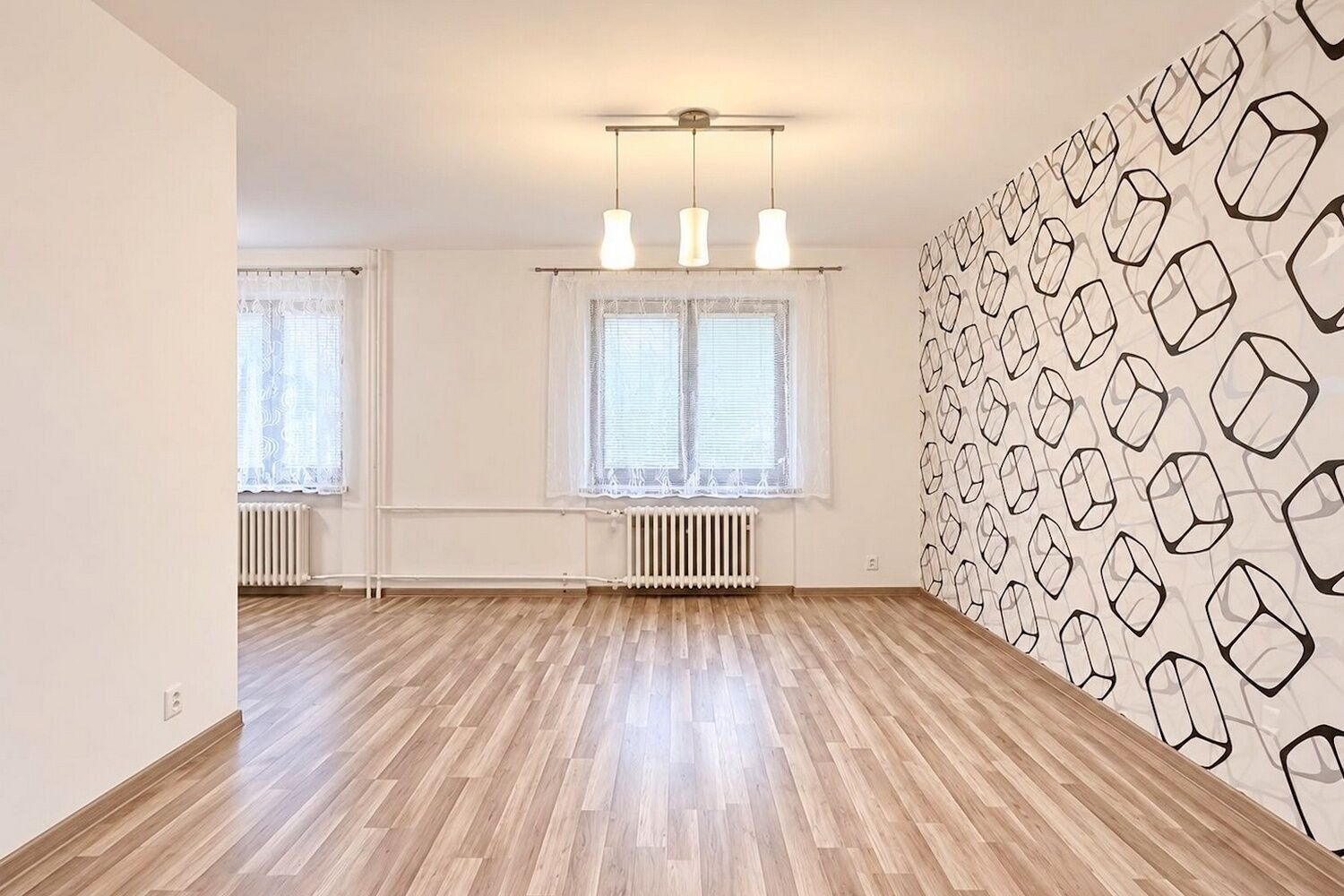Byt 2+kk · 52 m² · Na Balkáně, Praha - 3