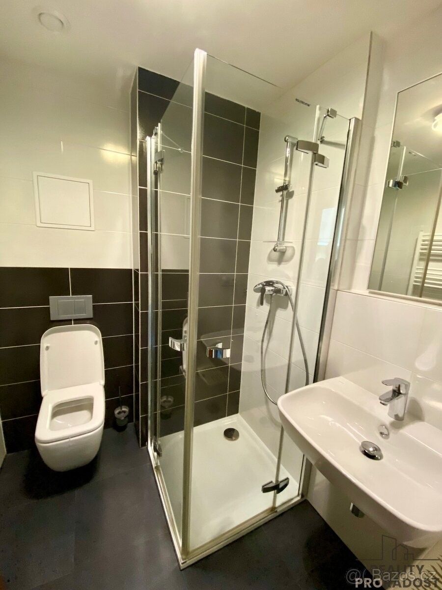 Pronájem byt - Bystřice pod Hostýnem, 768 61