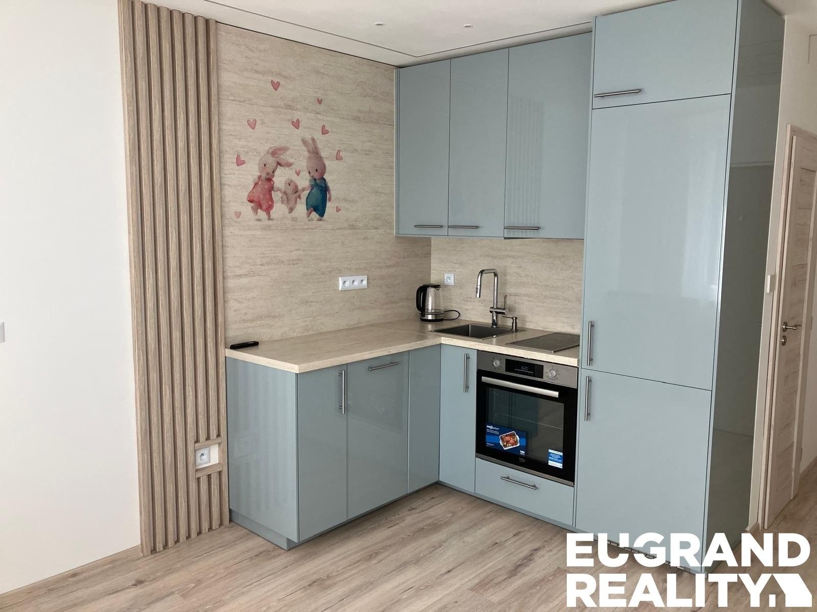 Pronájem byt 2+kk - Jižní, Stráž pod Ralskem, 35 m²