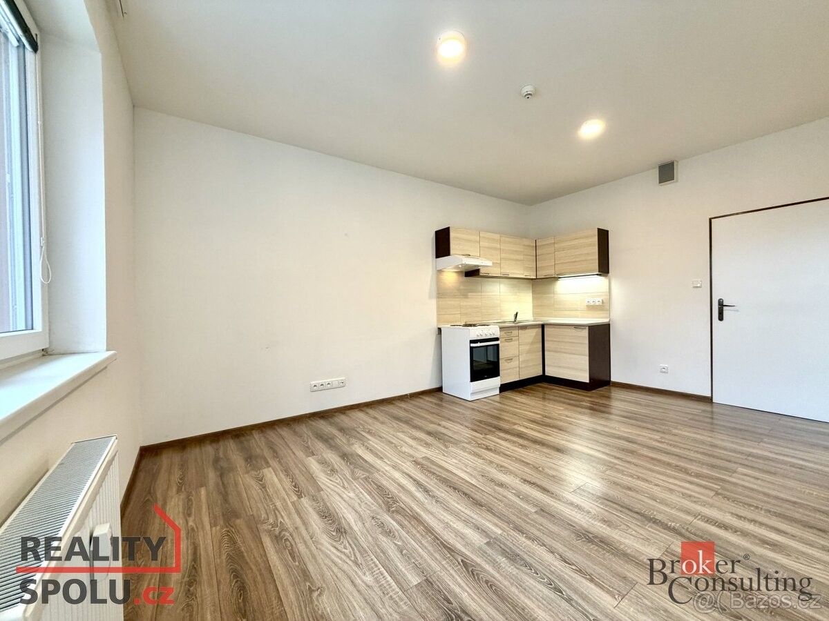 Byty, Znojmo, 671 81