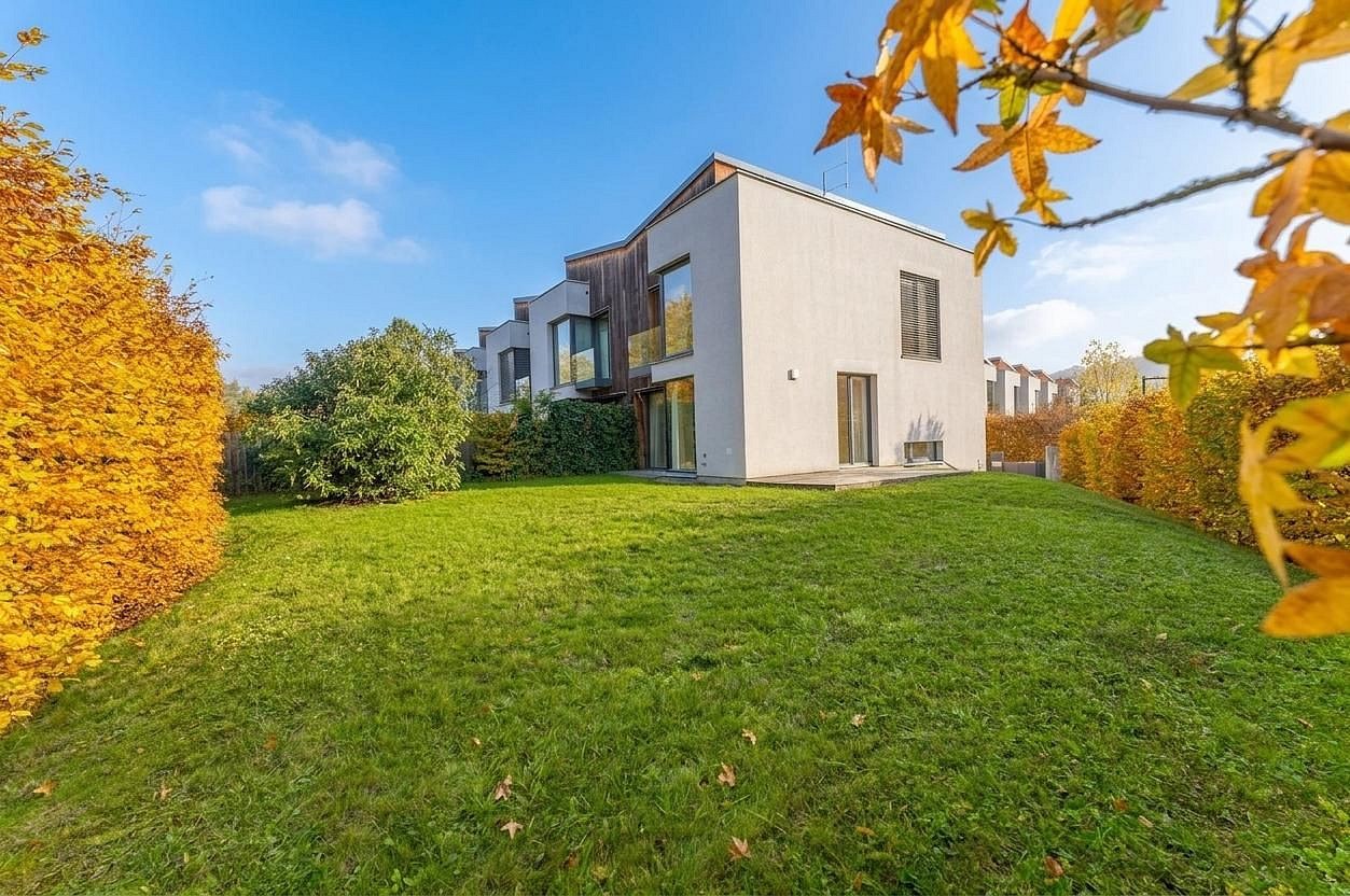 Rodinný dům · 179 m² · V Šáreckém údolí, Praha 6 - Dejvice - 3