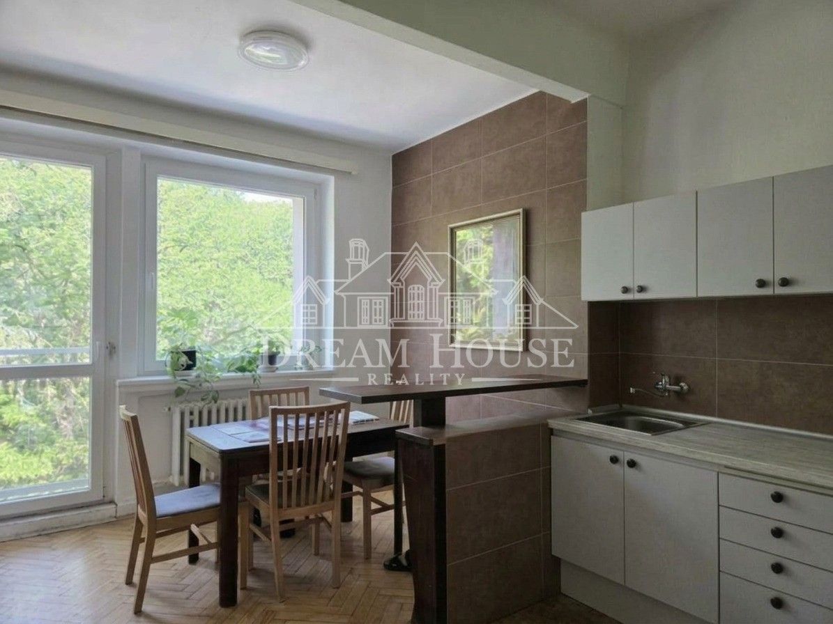 Byt 2+1 · 75 m² · Na Petynce, Praha - 3
