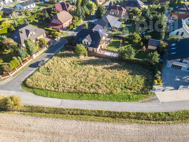 Pozemek pro bydlení, 936 m²