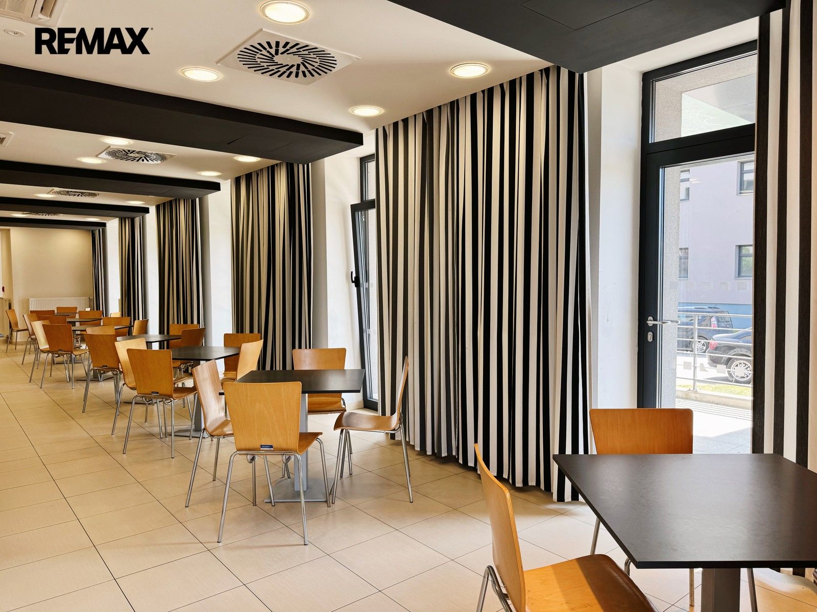 Pronájem restaurace - Vladislavova 250, Písek Pražské Předměstí, 362 m² - 5