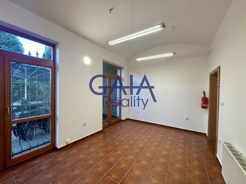 Pronájem kancelář - Masarykovo nám., Hodonín, 19 m²