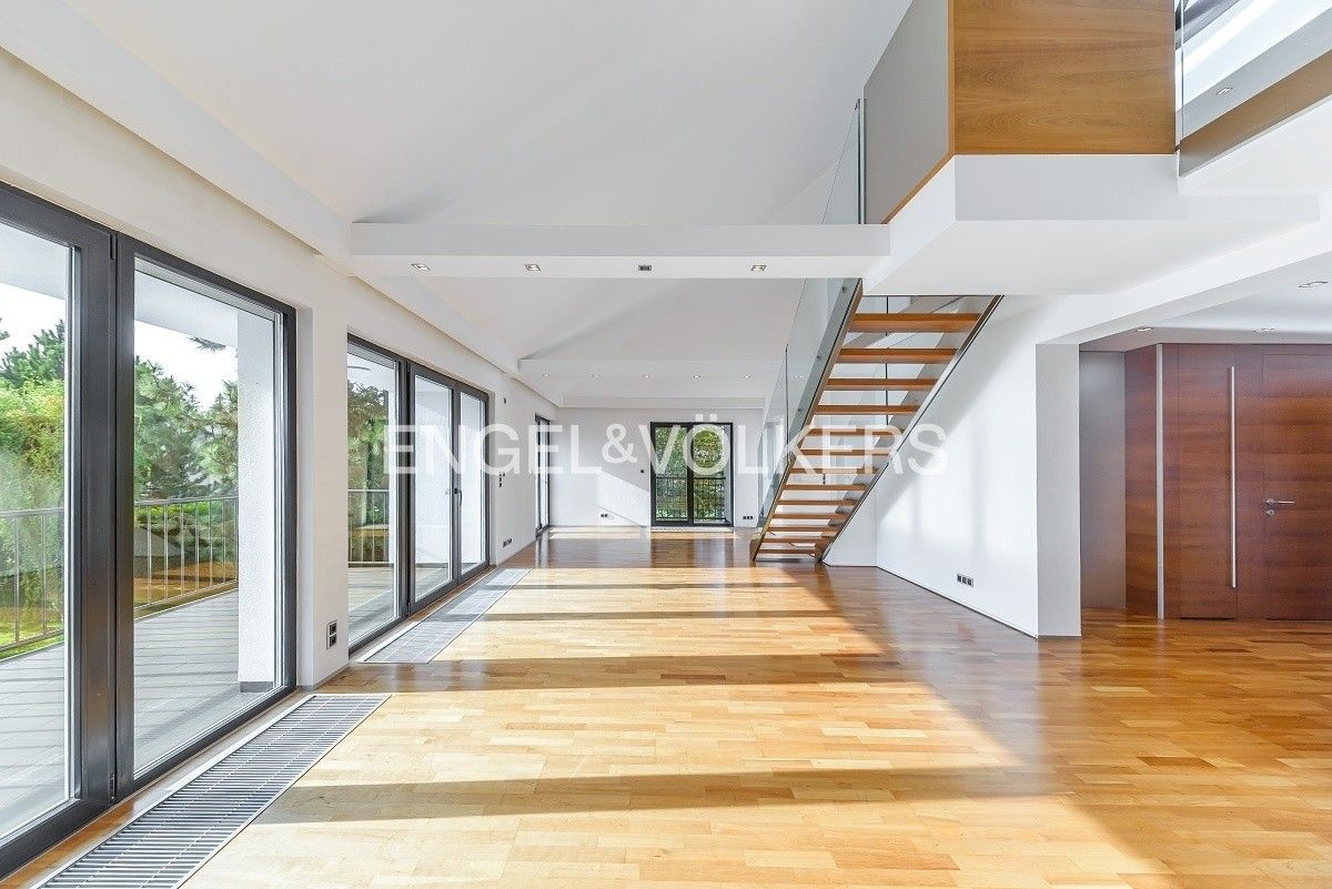 Pronájem byt 4+kk - Františka Zemana 835, Průhonice, 175 m² - 5