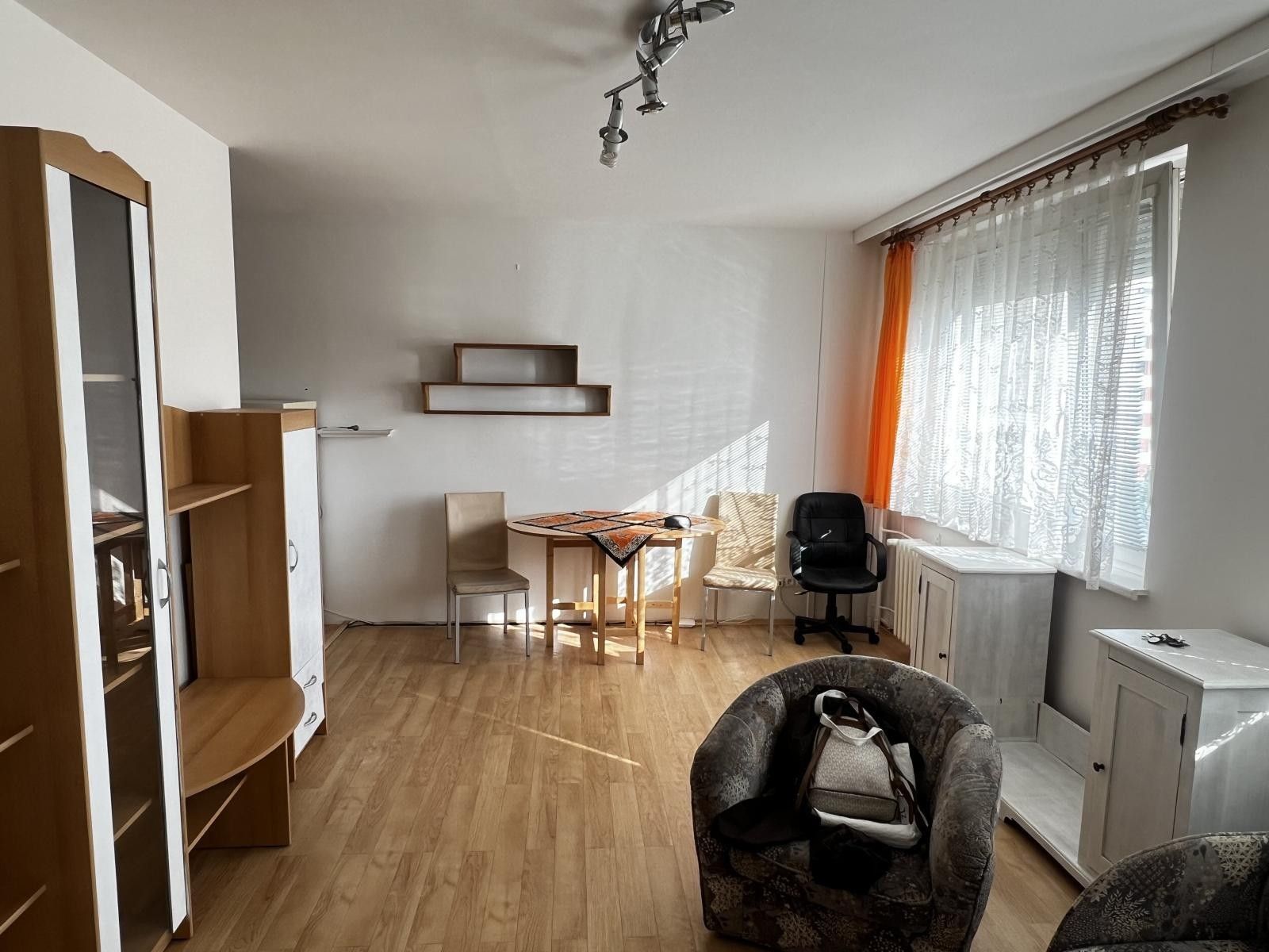 1+kk, Filipova, Praha, 27 m² - 1