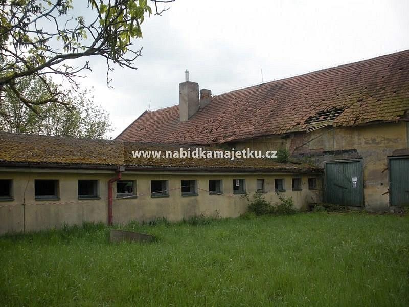 Rodinný dům · 1 719 m² · Srnojedy, okres Pardubice - 3