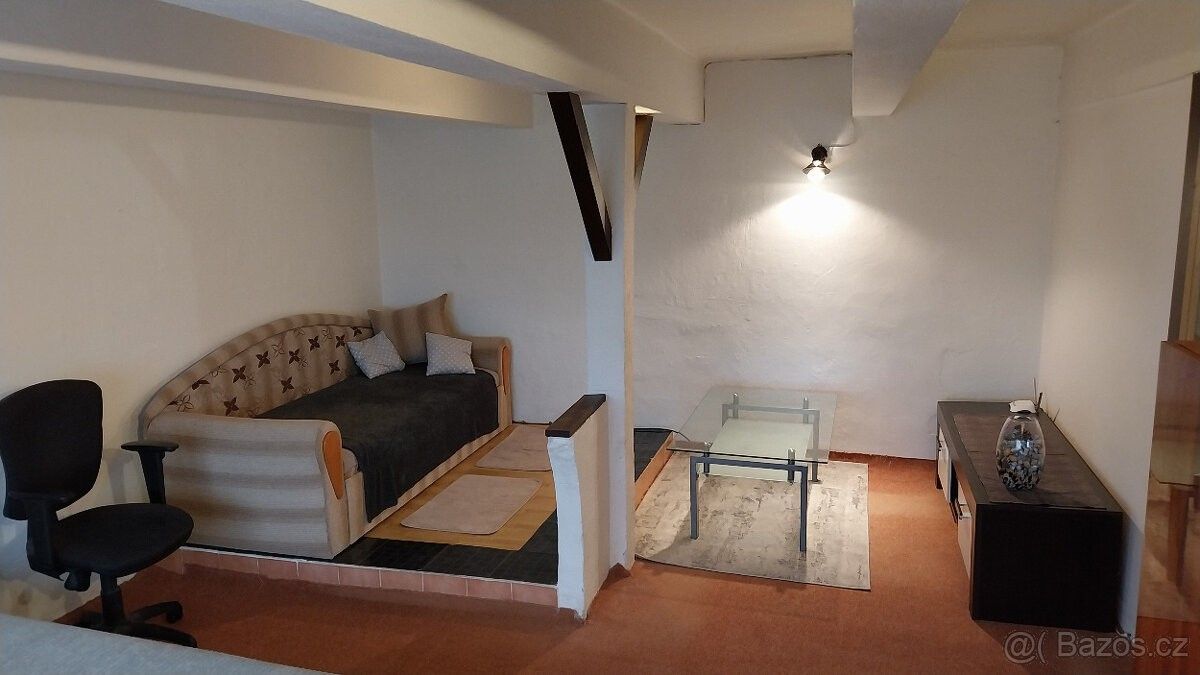 Pronájem byt - Jihlava, 586 01