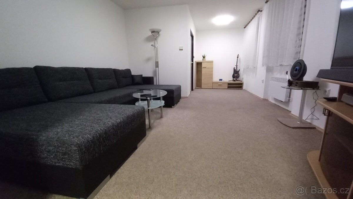 Byty, Stárkov, 549 36