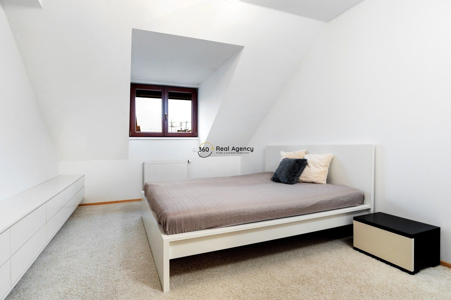 Prodej byt 4+kk - Skuherského 2760, České Budějovice, 99 m²