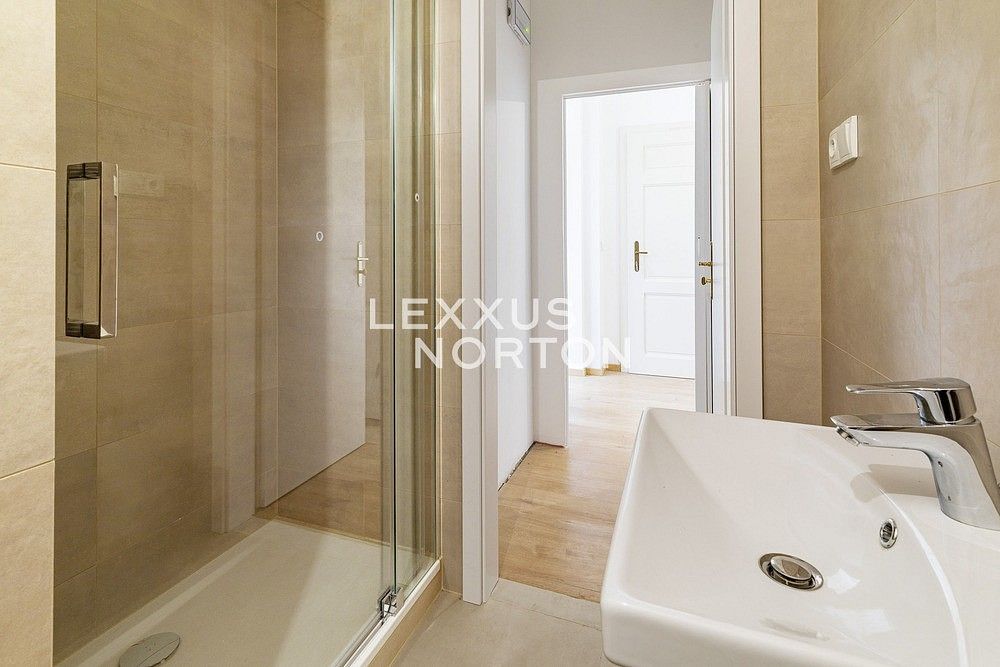 Obchodní prostory · 56 m² · Praha - Vršovice, okres Praha 10, Hlavní město Praha - 4